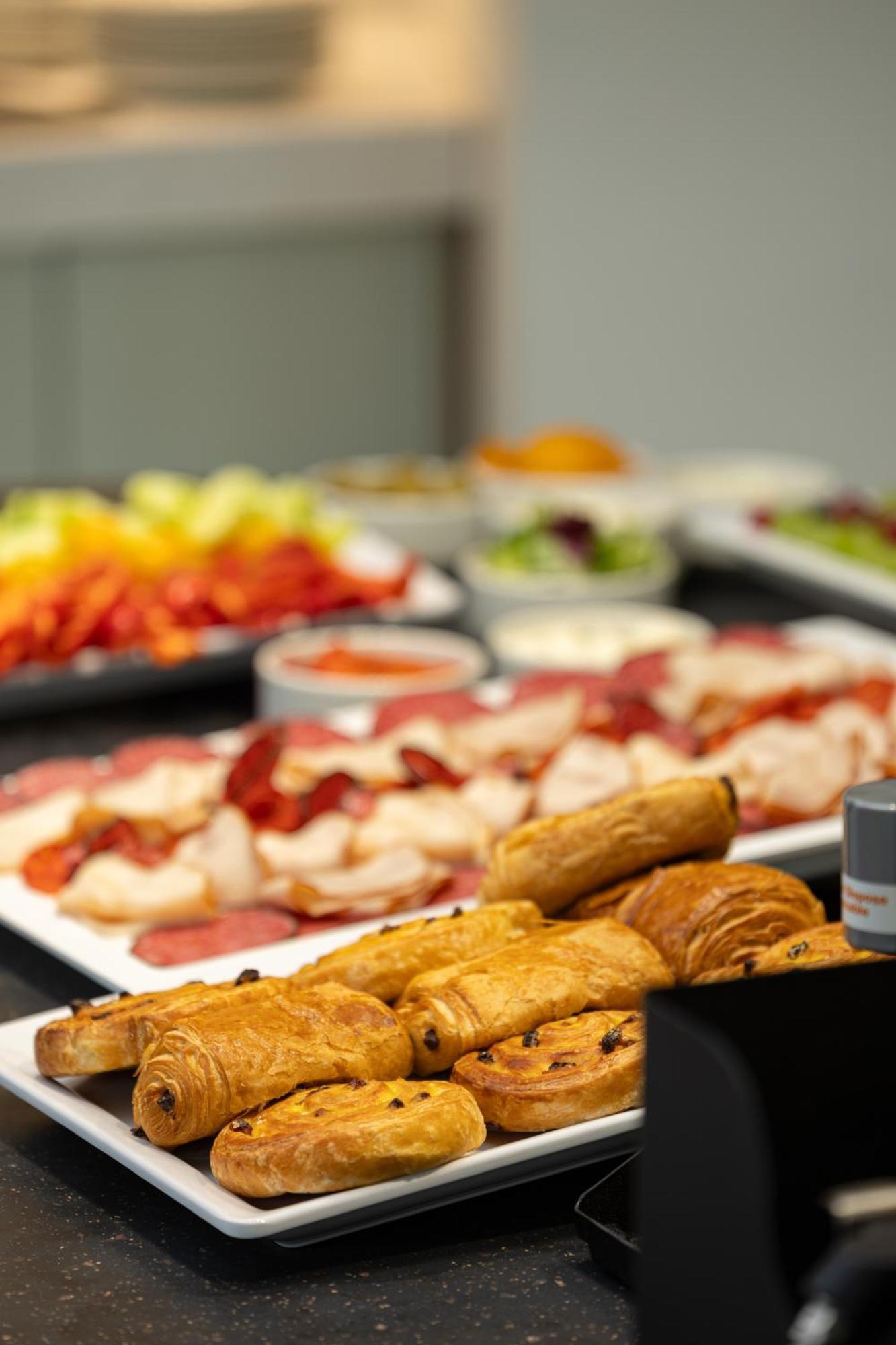 Hampton By Hilton Targu Mures Exterior photo